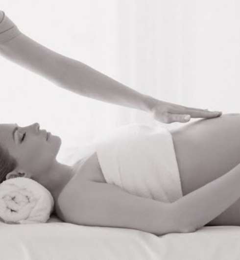 Soin bien-être LE MASSAGE FEMME ENCEINTE